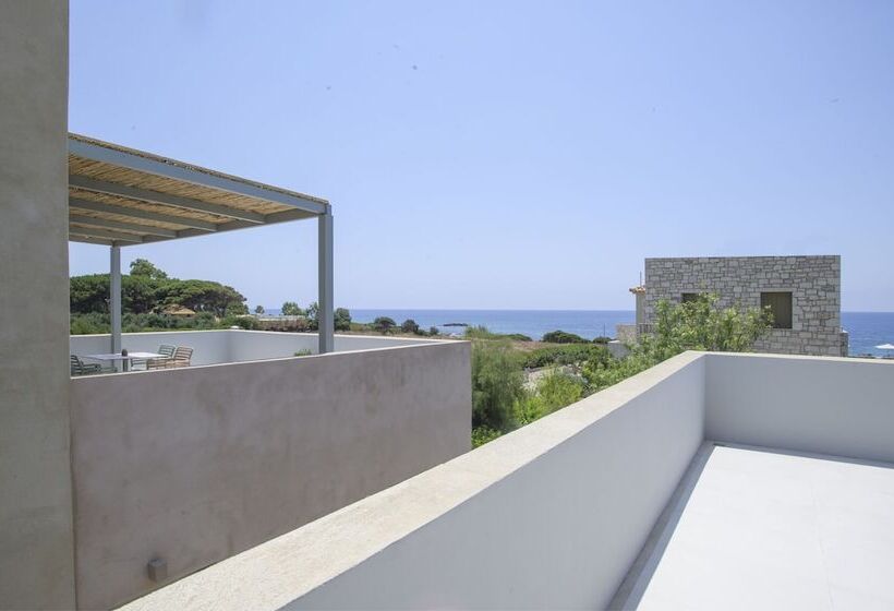 פנסיון Callisto Seaside Homes & Suites