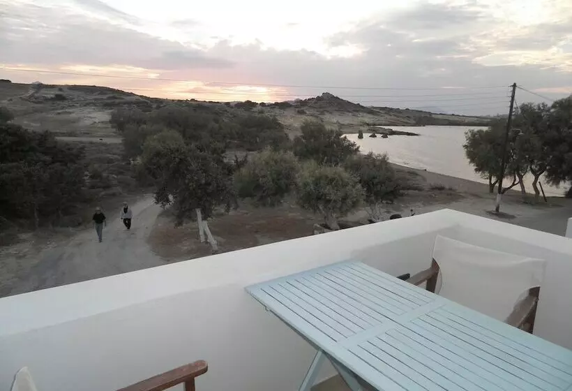 ペンション Kavalieros Studios