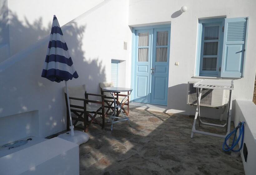 بنسيون Kavalieros Studios