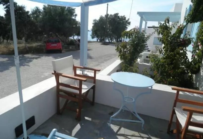 ペンション Kavalieros Studios