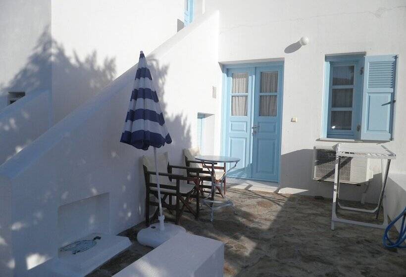 بنسيون Kavalieros Studios