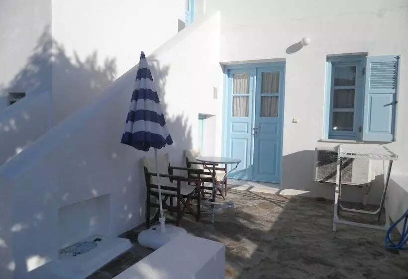 ペンション Kavalieros Studios