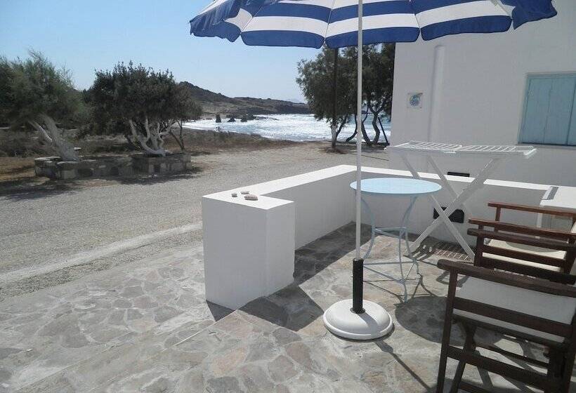 بنسيون Kavalieros Studios