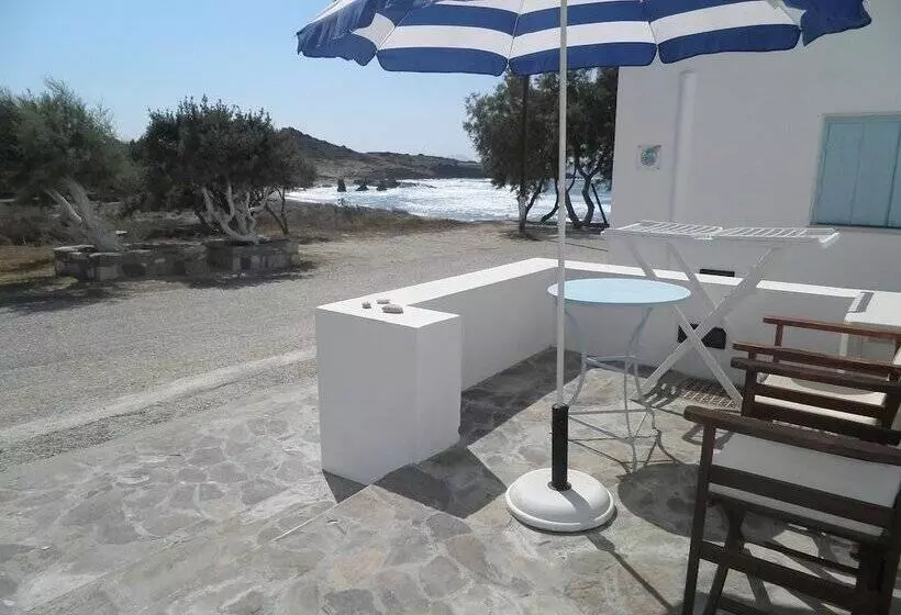 ペンション Kavalieros Studios