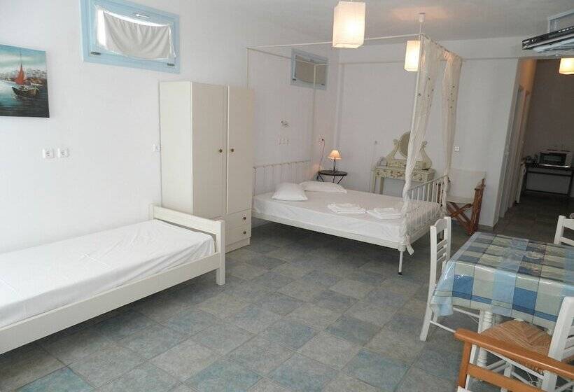 بنسيون Kavalieros Studios