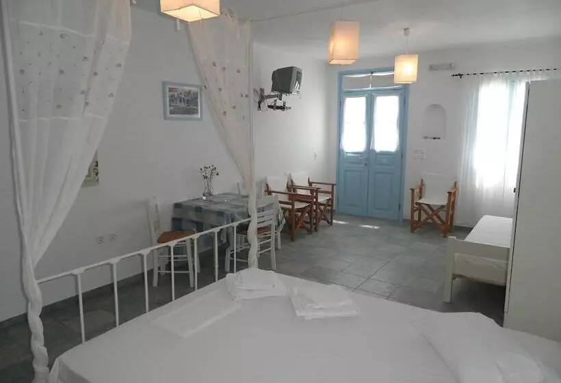 ペンション Kavalieros Studios