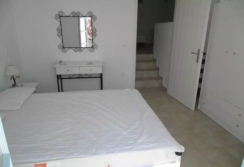 ペンション Kavalieros Studios