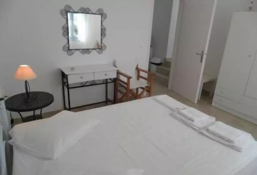 ペンション Kavalieros Studios