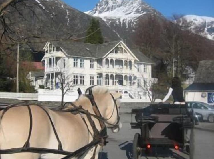 Rosendal Turisthotell