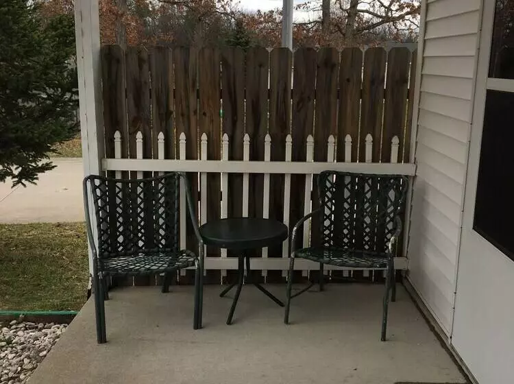 Scully S Manistee Outpost Motel