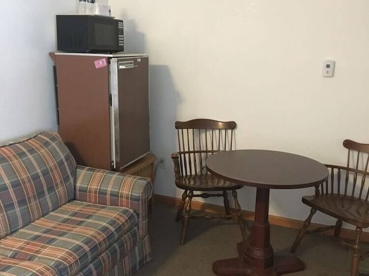 Scully S Manistee Outpost Motel