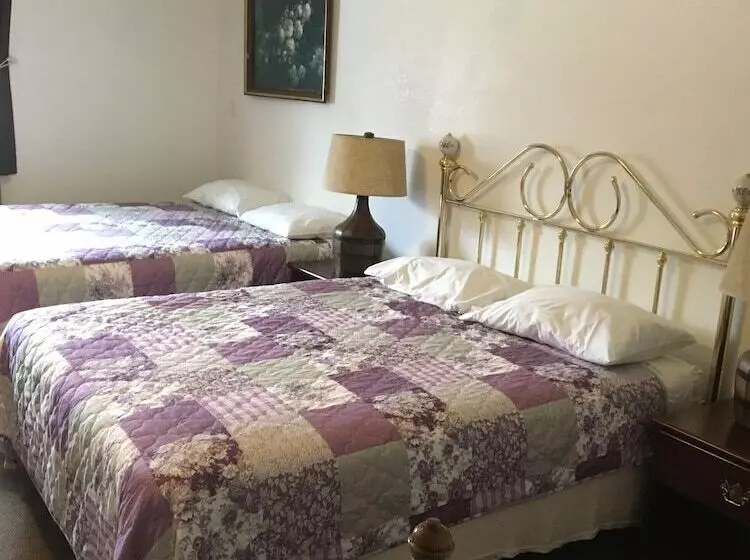 Scully S Manistee Outpost Motel