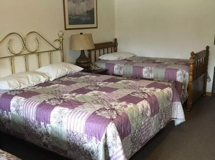 Scully S Manistee Outpost Motel