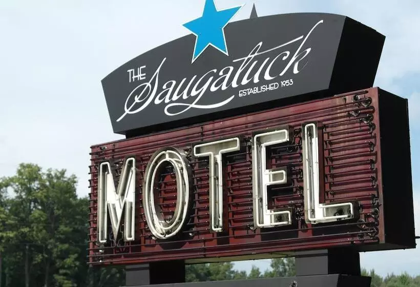 The Saugatuck Retro Resort Motel