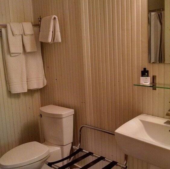 The Saugatuck Retro Resort Motel