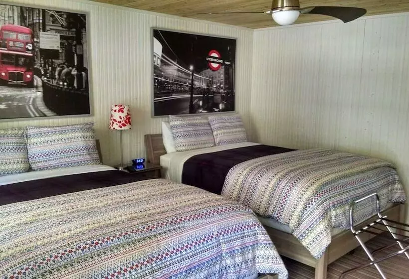 The Saugatuck Retro Resort Motel