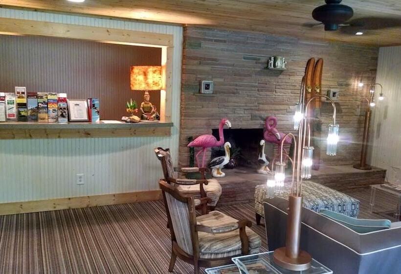 The Saugatuck Retro Resort Motel