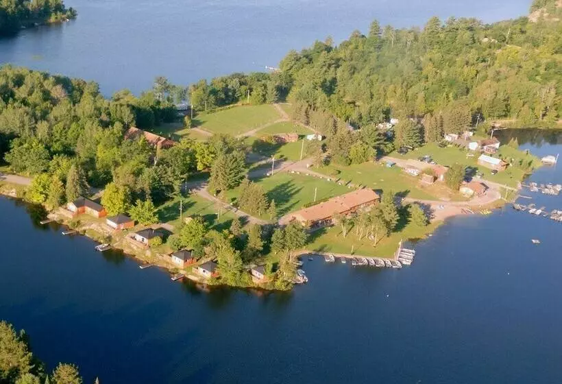 Waterfalls Lodge