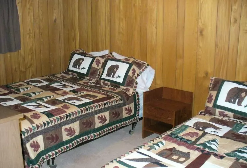 Waterfalls Lodge