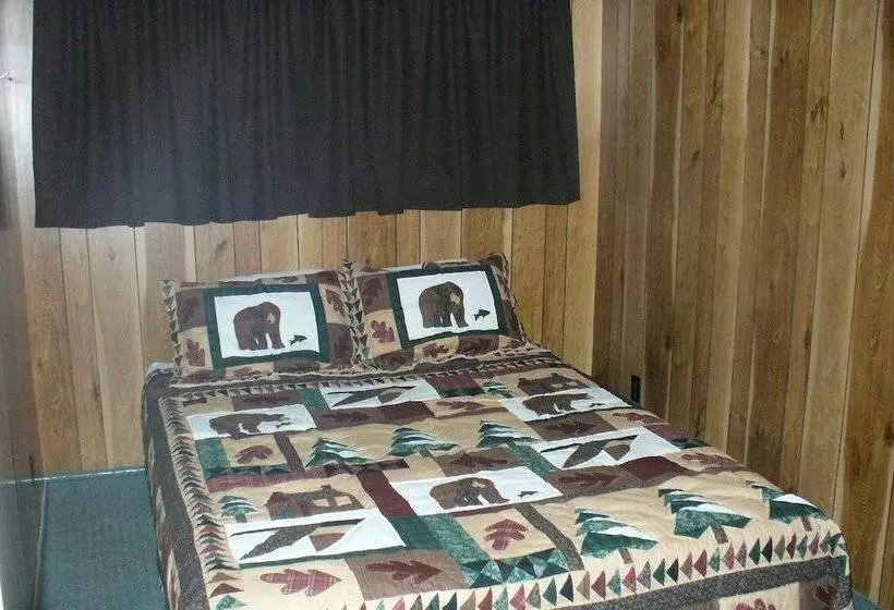 Waterfalls Lodge