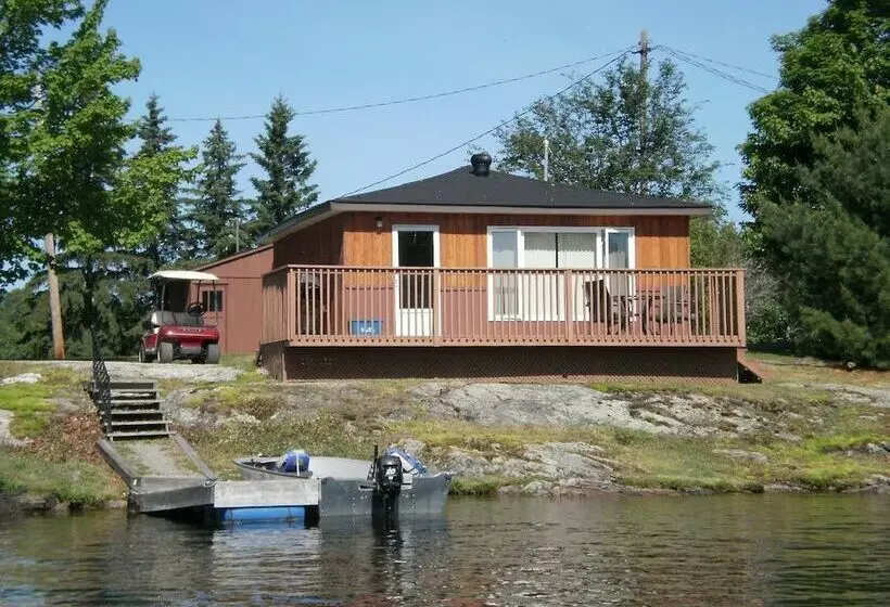 Waterfalls Lodge
