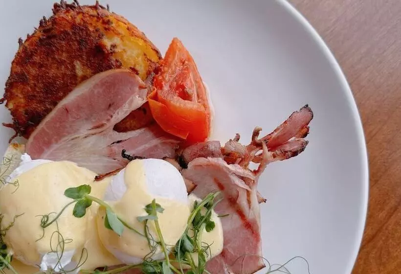 Aamiaismajoitus (B&B) The Inn At Cobble Beach