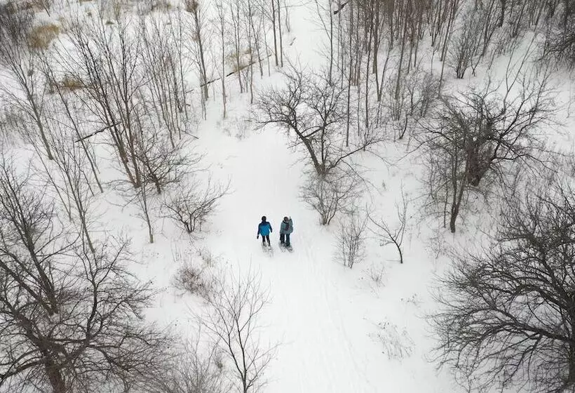 Aamiaismajoitus (B&B) The Inn At Cobble Beach