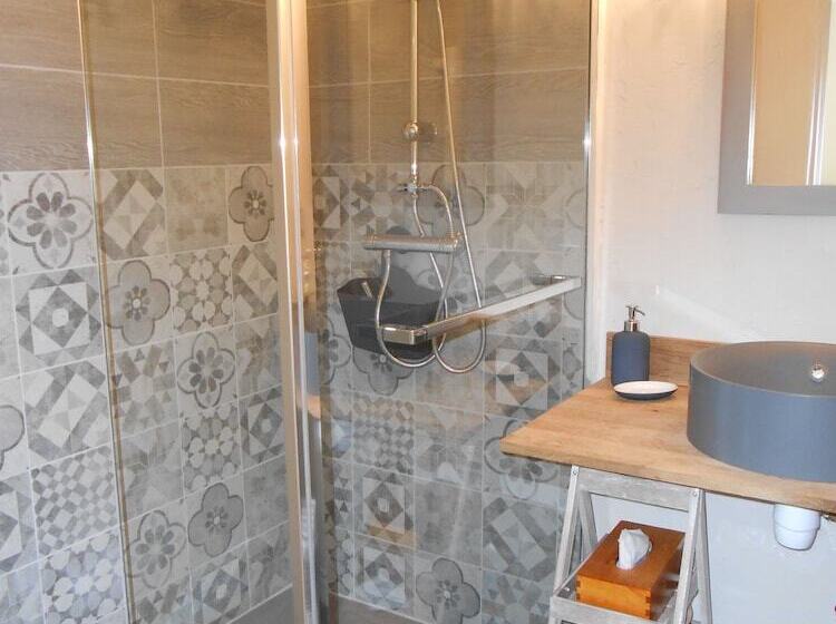 Хостел Les Roulottes Du Sud Ouest