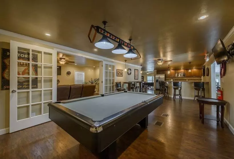 Hotelli Club Naples Rv Resort