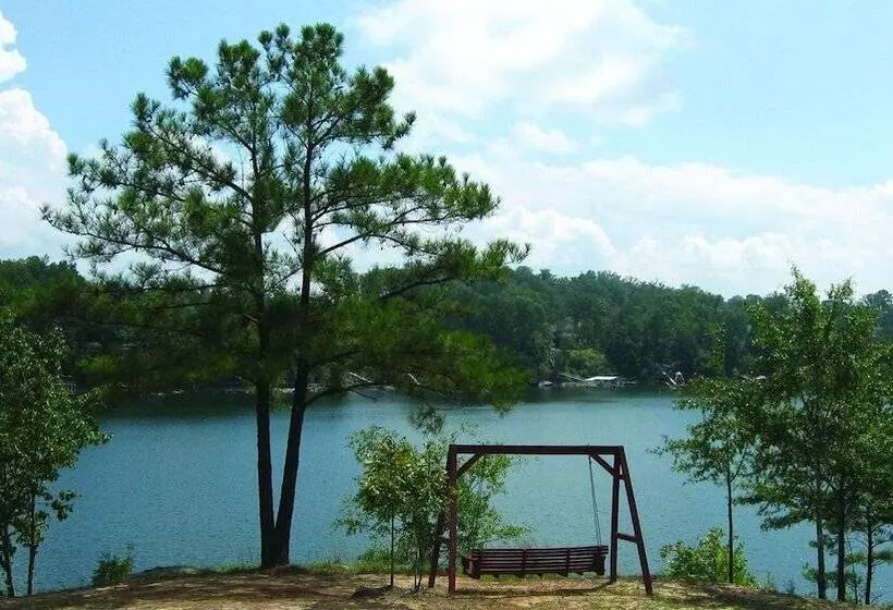 Hotelli Hidden Cove Rv Resort