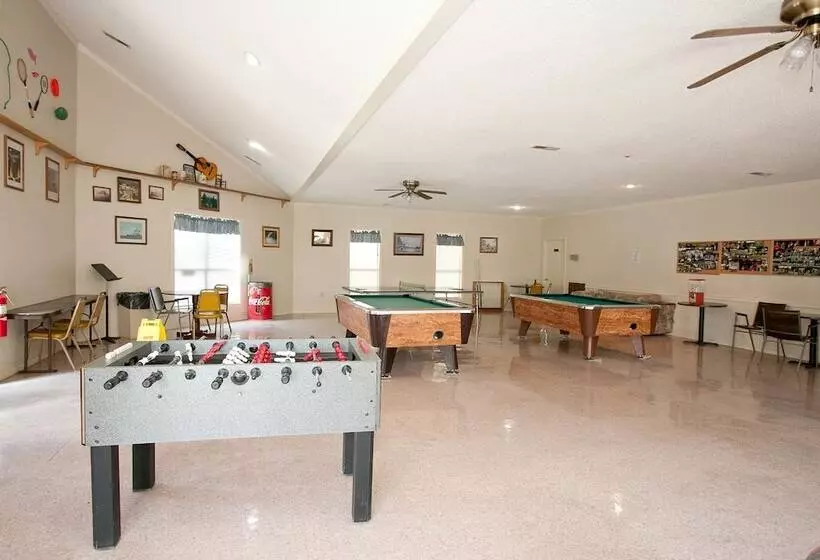 Hotelli Hidden Cove Rv Resort