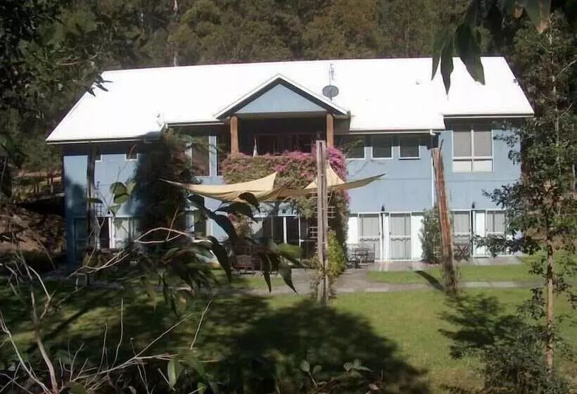 Hotelli Lakeshore Lodge