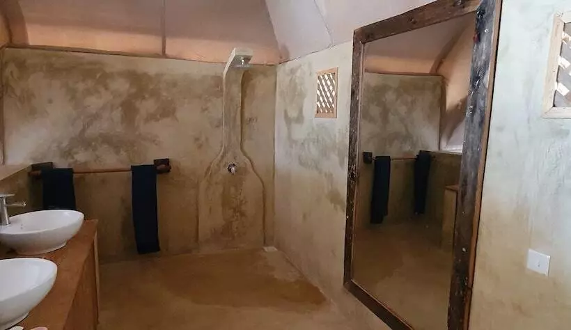 Hotelli Milele Villas