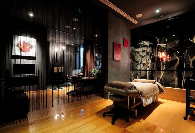 هتل Onsen Papawaqa