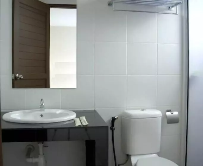 ホテル Petanak Lodge