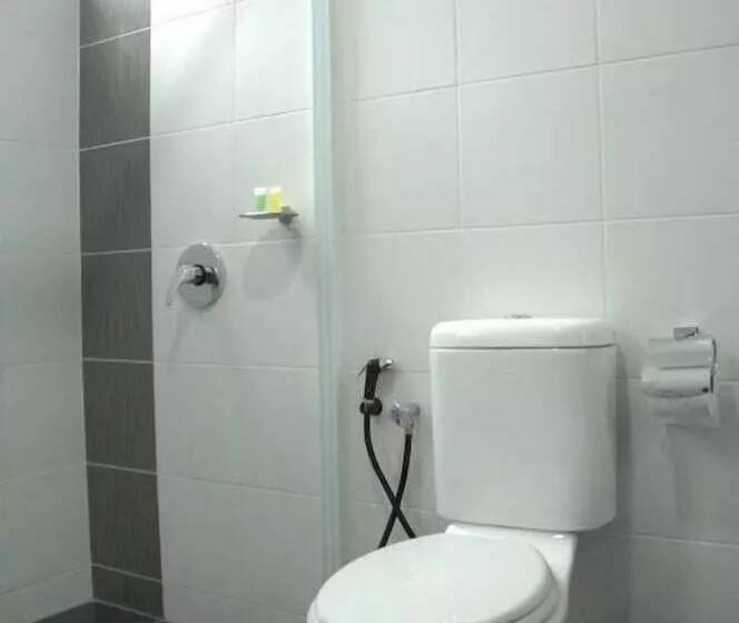 ホテル Petanak Lodge