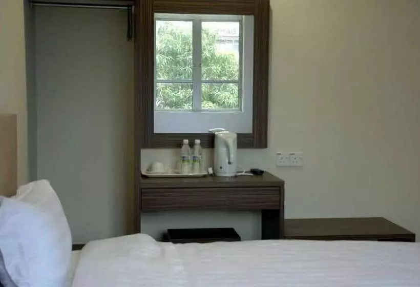 ホテル Petanak Lodge