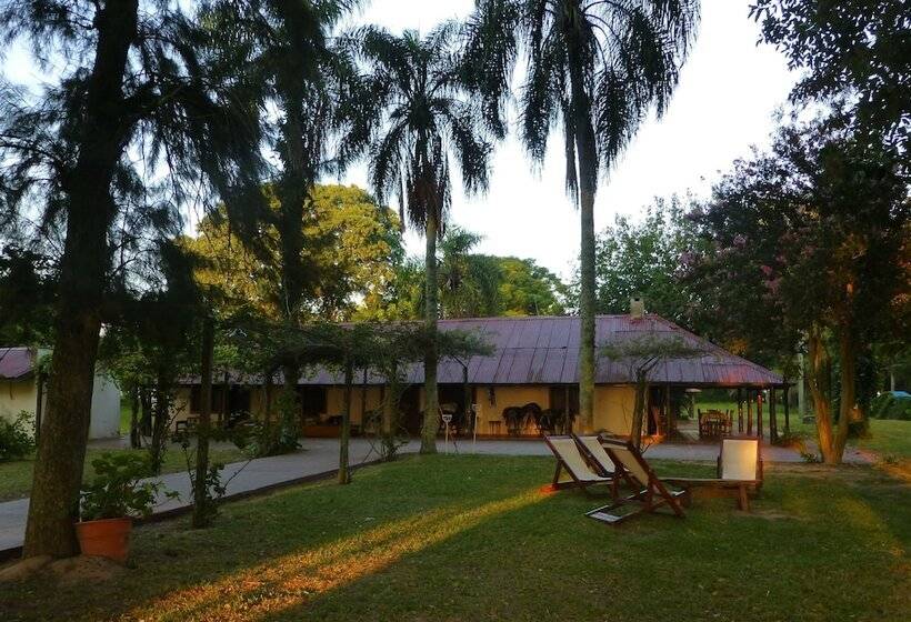 فندق ريفى Estancia La Rosita