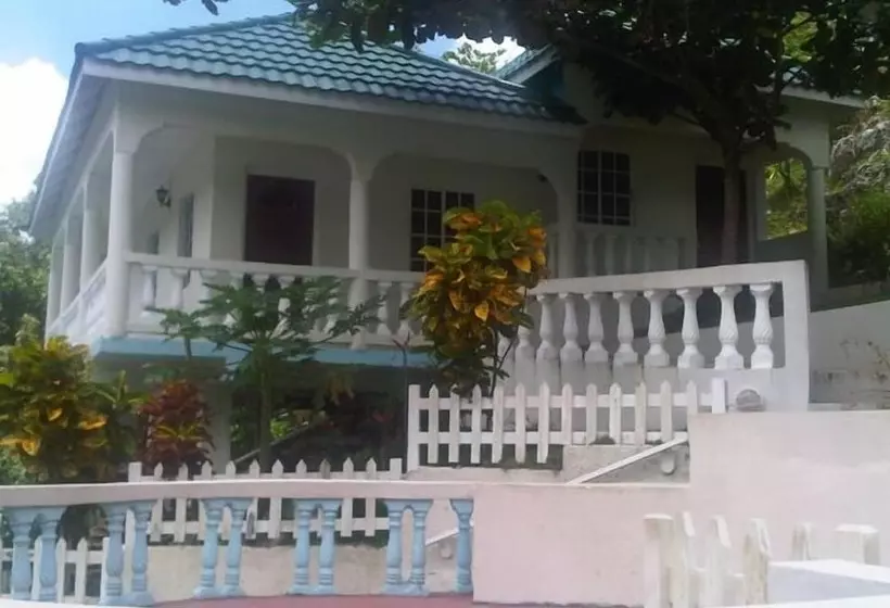 هتل Treasure S Comfort Inn