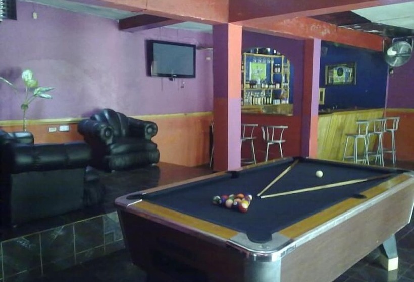 هتل Treasure S Comfort Inn