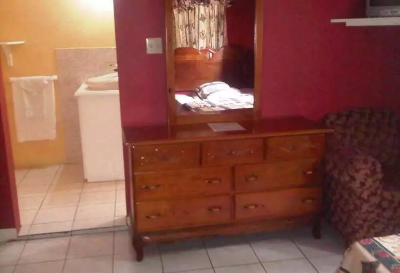 هتل Treasure S Comfort Inn