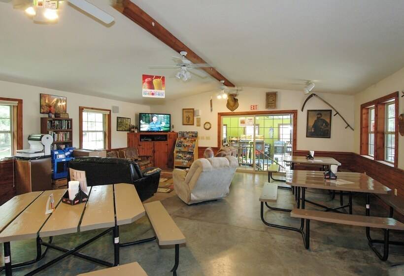 호텔 Yukon Trails Rv & Camping Resort