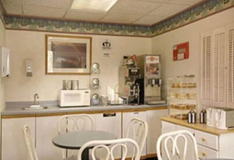 فندق على الطريق Aspen Inn