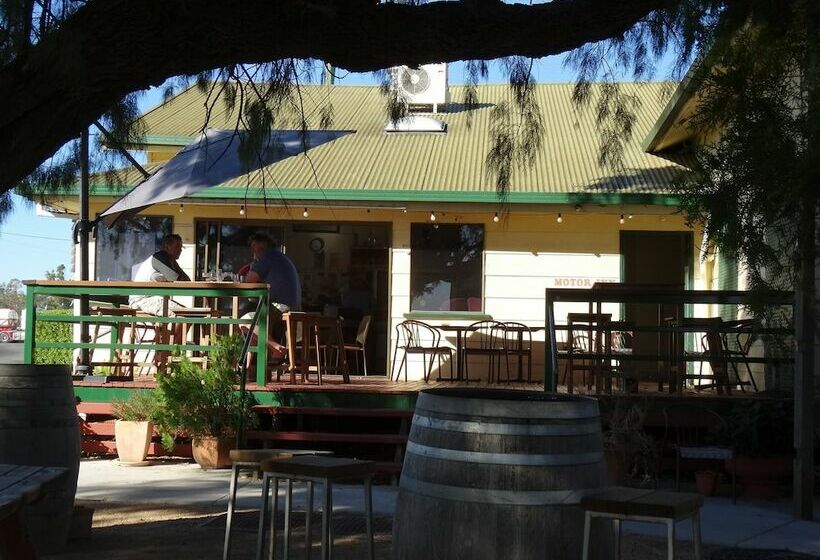 모텔 Gowrie Hotel Motor Inn