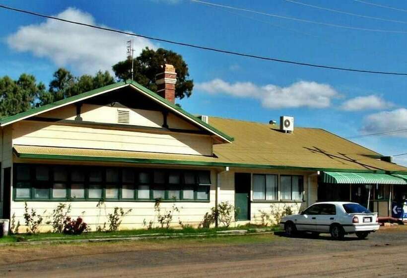 모텔 Gowrie Hotel Motor Inn