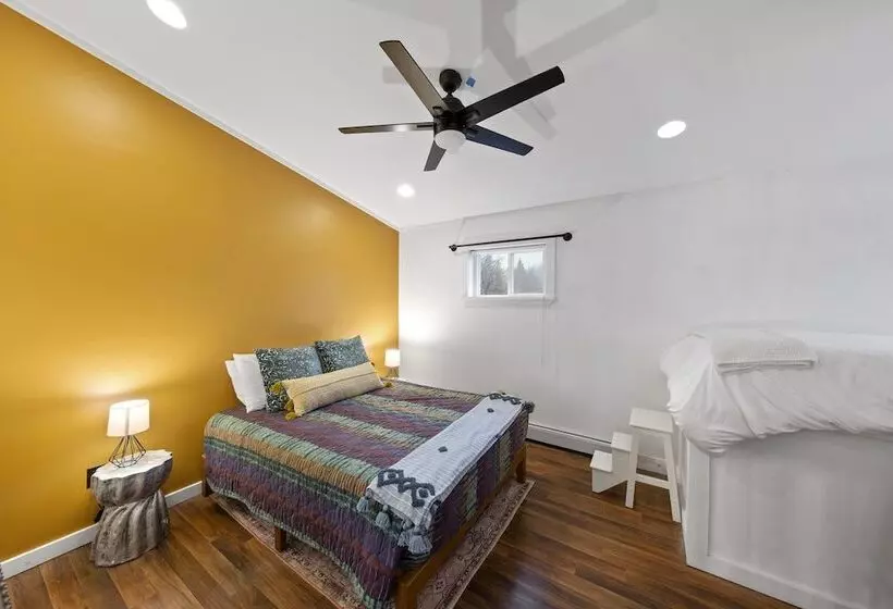 Motelli Wolfjaw Lodge