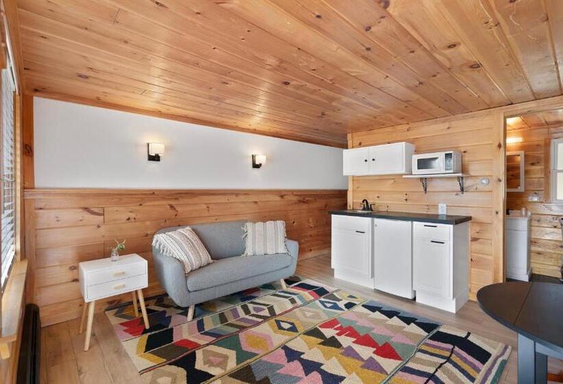 モーテル Wolfjaw Lodge