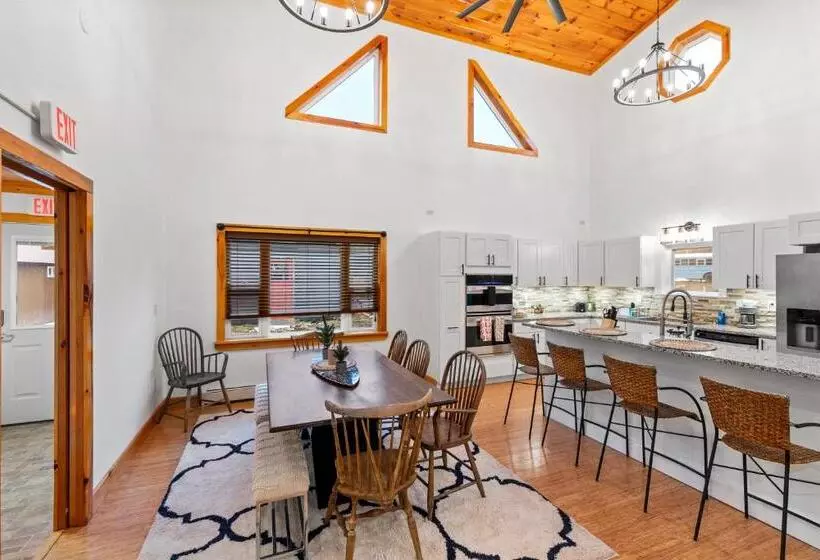 Motelli Wolfjaw Lodge