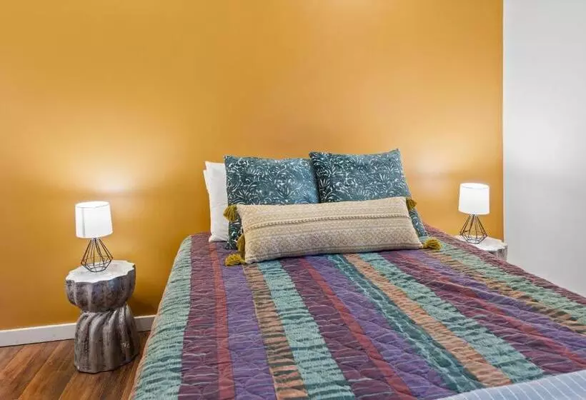 Motelli Wolfjaw Lodge