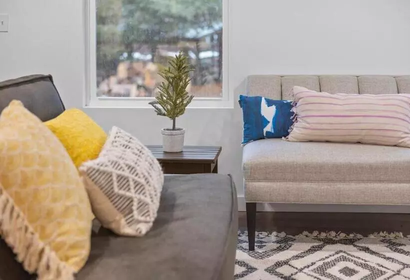 Motelli Wolfjaw Lodge